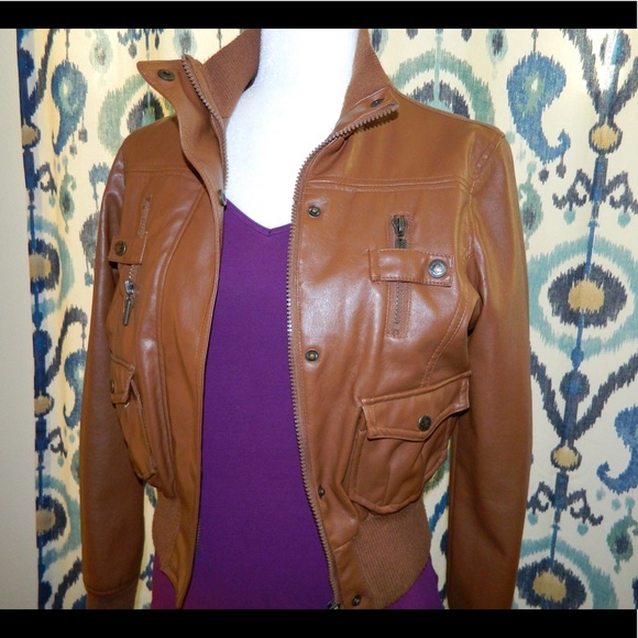 Brown leather jacket - Picture 2 of 4